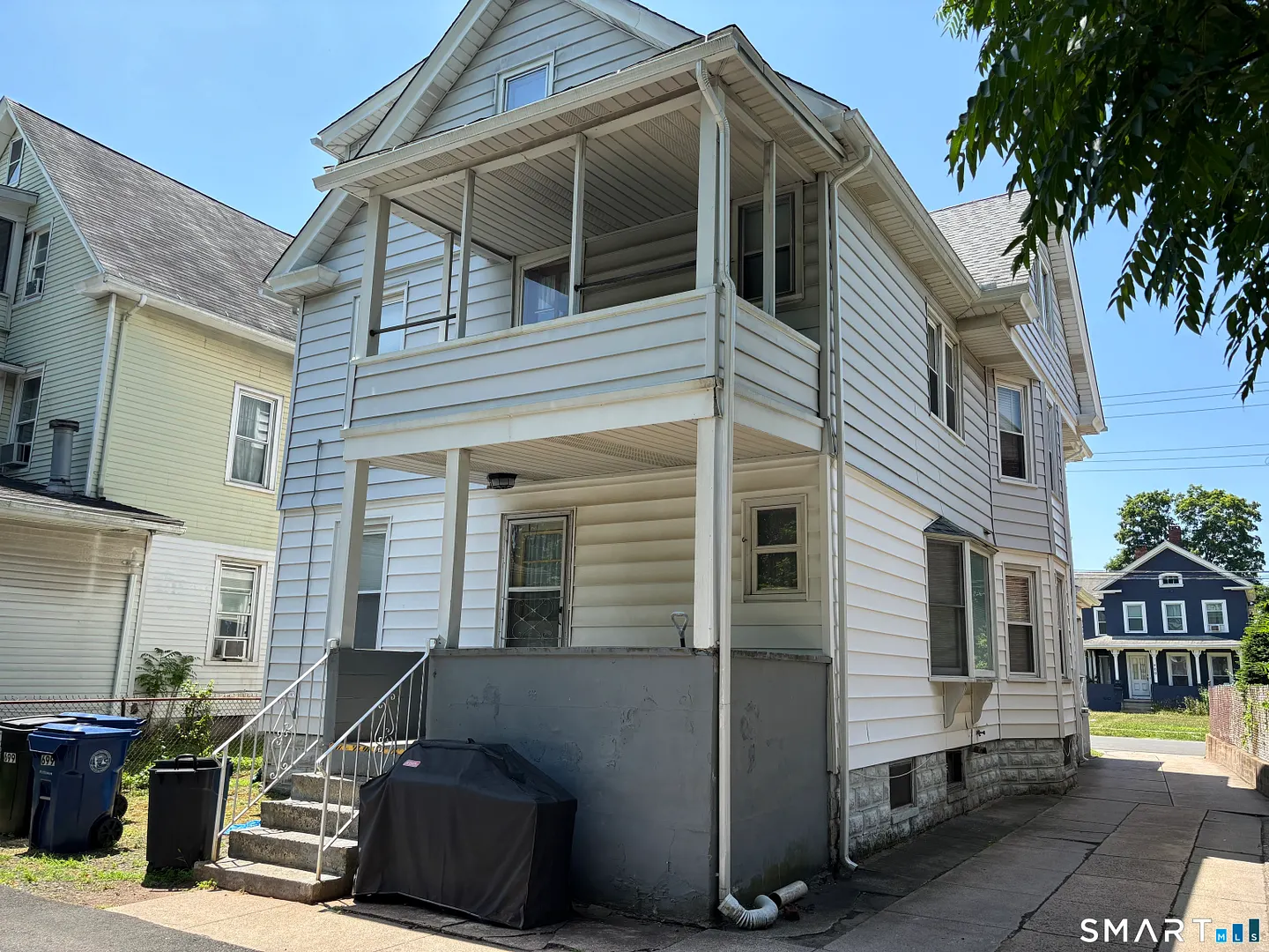 697 Washington Avenue Photo 3