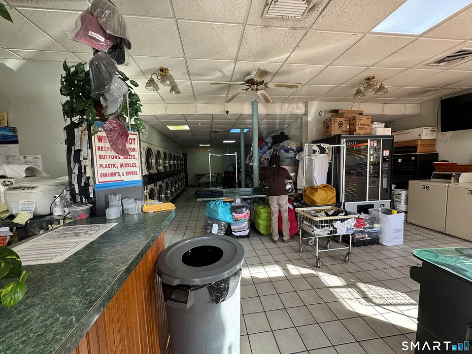 450 Franklin Avenue Photo 8
