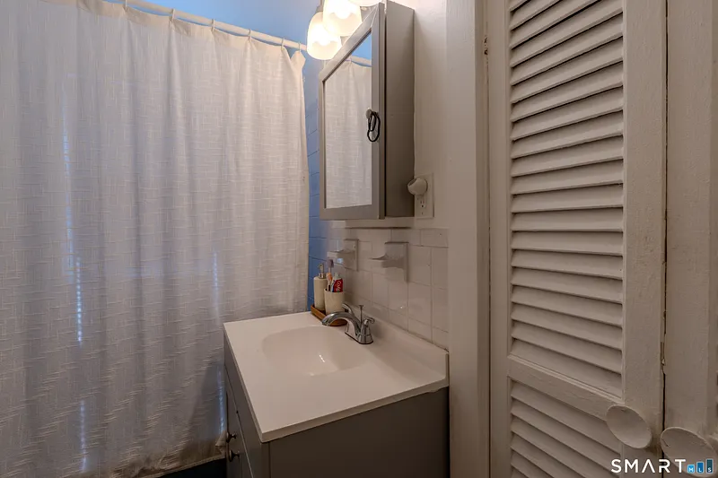 65 Parmalee Avenue Photo 7