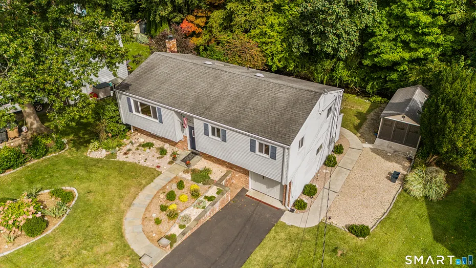 27 Amherst Place Photo 32