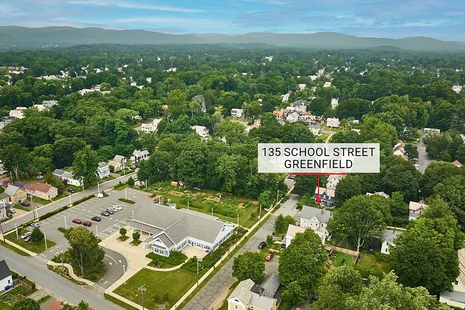 135 School St Photo 34
