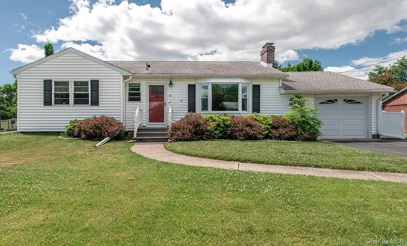 15 Genesee Avenue Photo 1