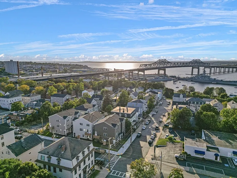 206 Durfee St.  #1B Photo 9