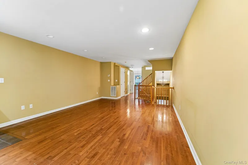 122 Crystal Hill Drive Photo 4
