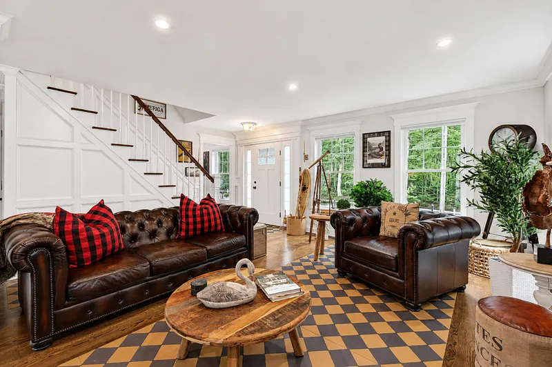 151 Alger Road Photo 4