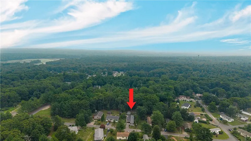 464 Gardiner Road #103 Photo 3