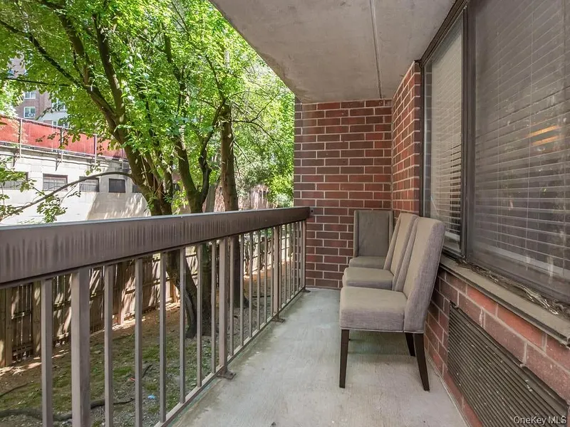 777 N Macquesten Parkway  #203 Photo 10