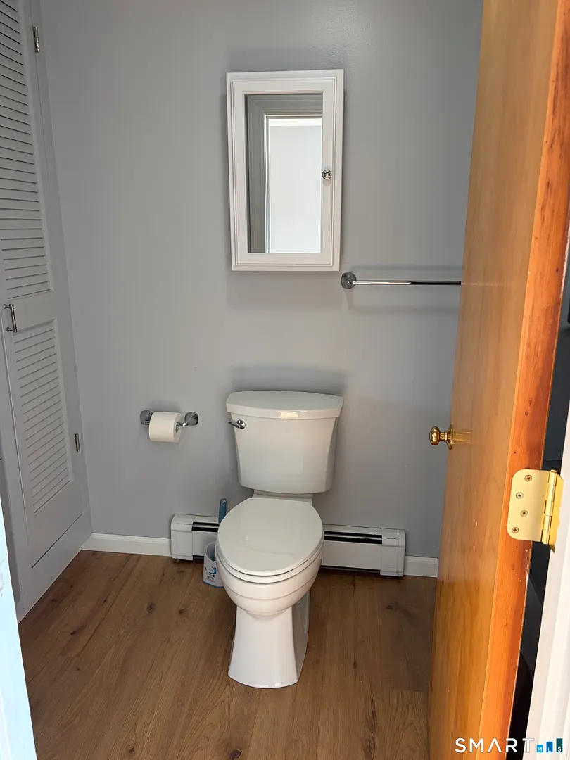 323 Saybrook Road Photo 6