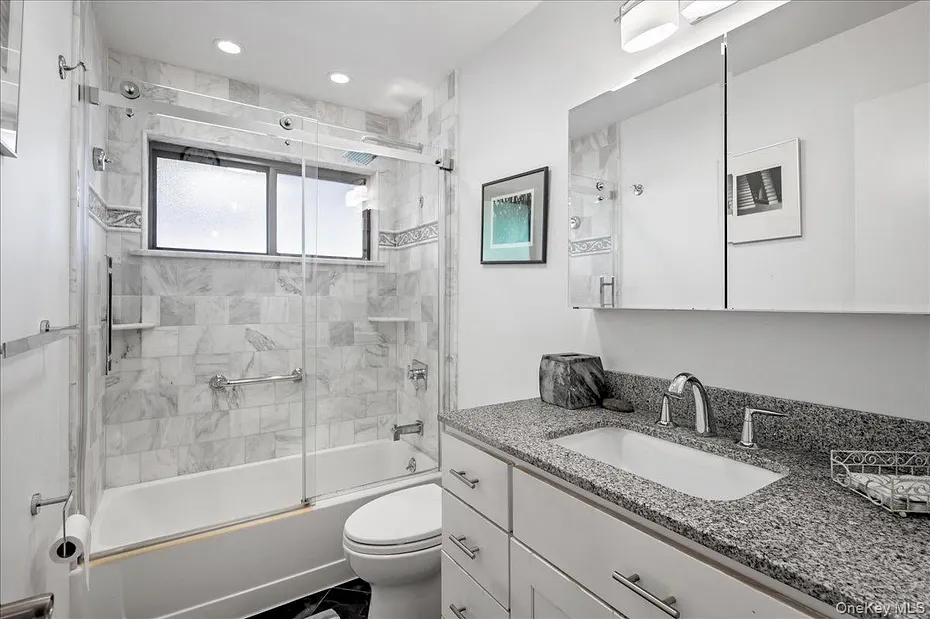 9 Salisbury Place Photo 24