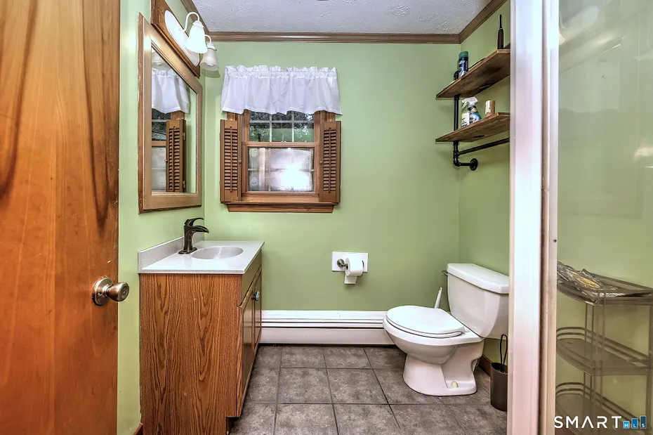 86 Spencer Hill Photo 12