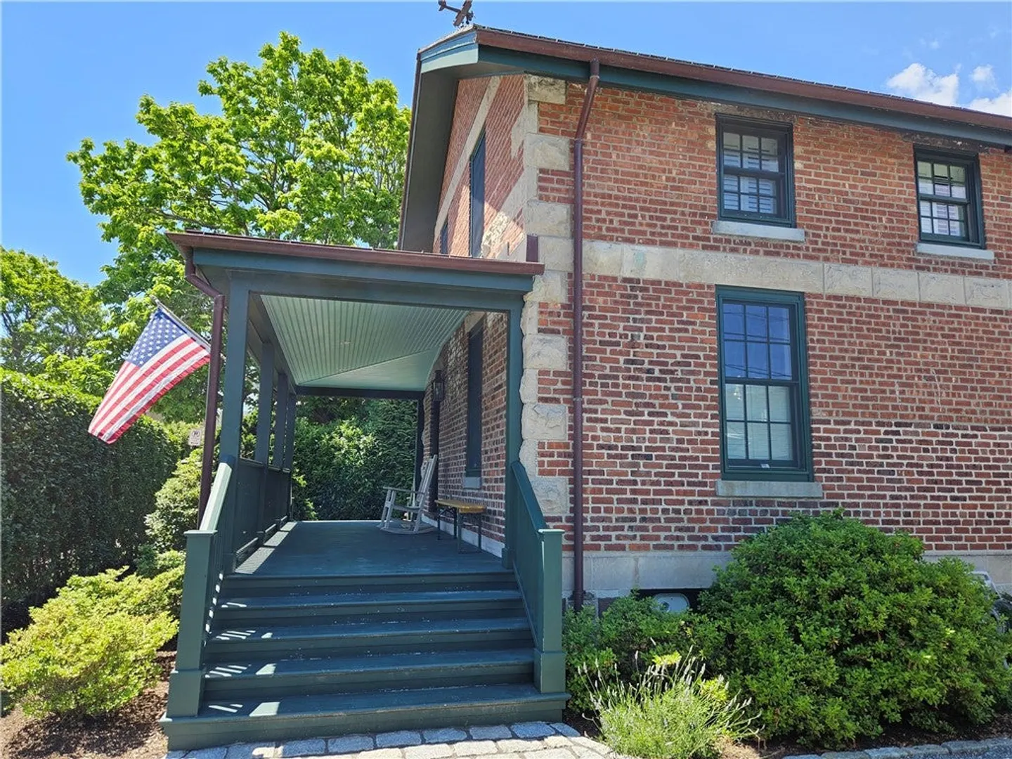 209 Coggeshall Avenue Photo 3