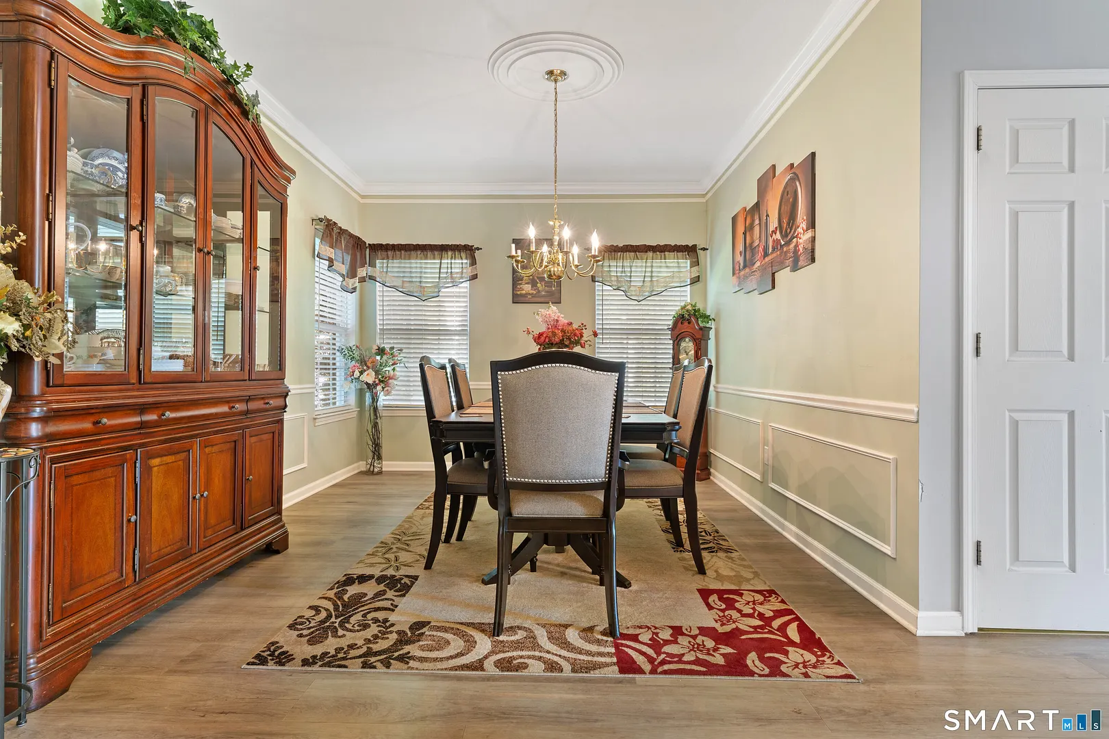 40 Lexington Way North Photo 6