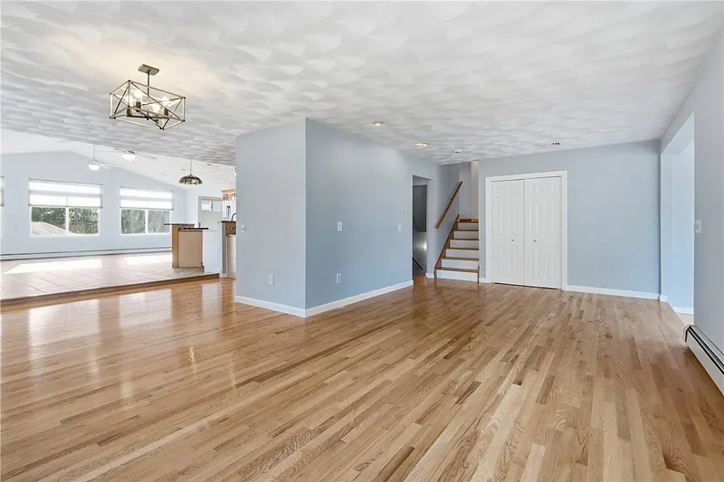 285 Angell Road Photo 17