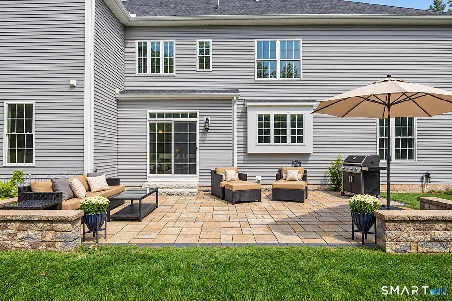 61 Lenox Road Photo 13