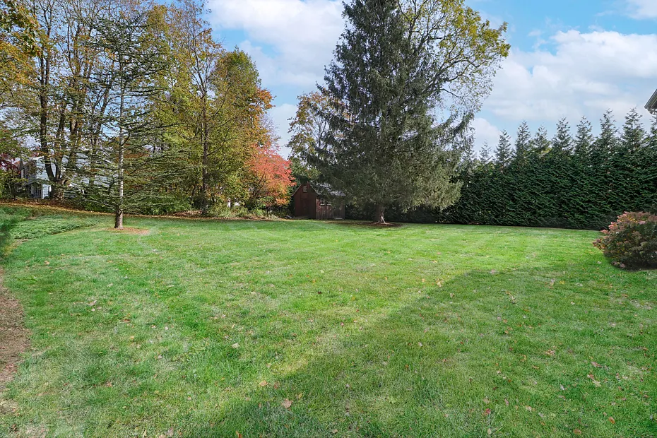 28 Brook Road Photo 8