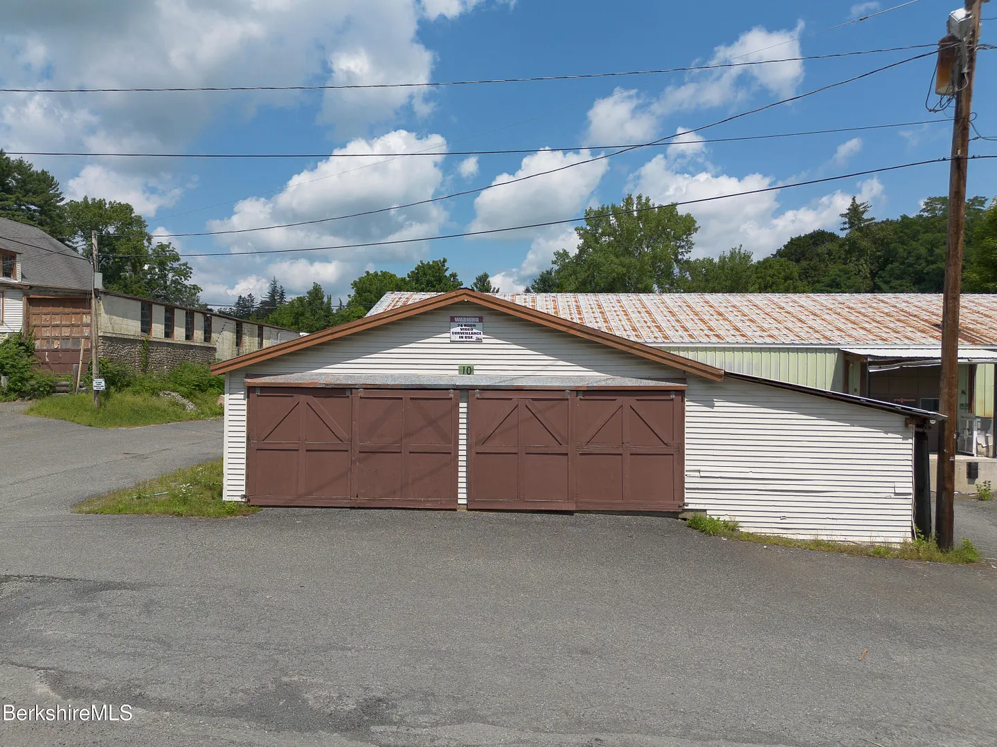 20 Maple Ave Photo 12