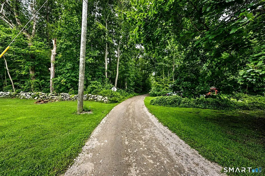 86 Spencer Hill Photo 15