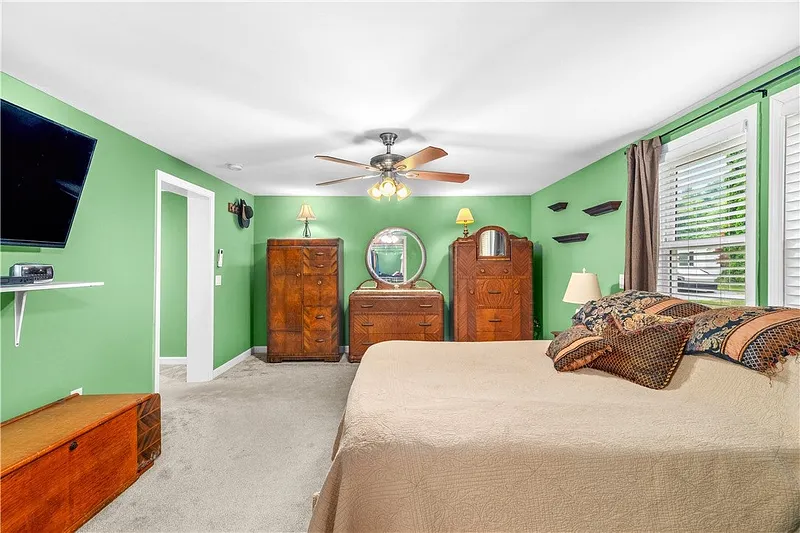 464 Gardiner Road #103 Photo 17