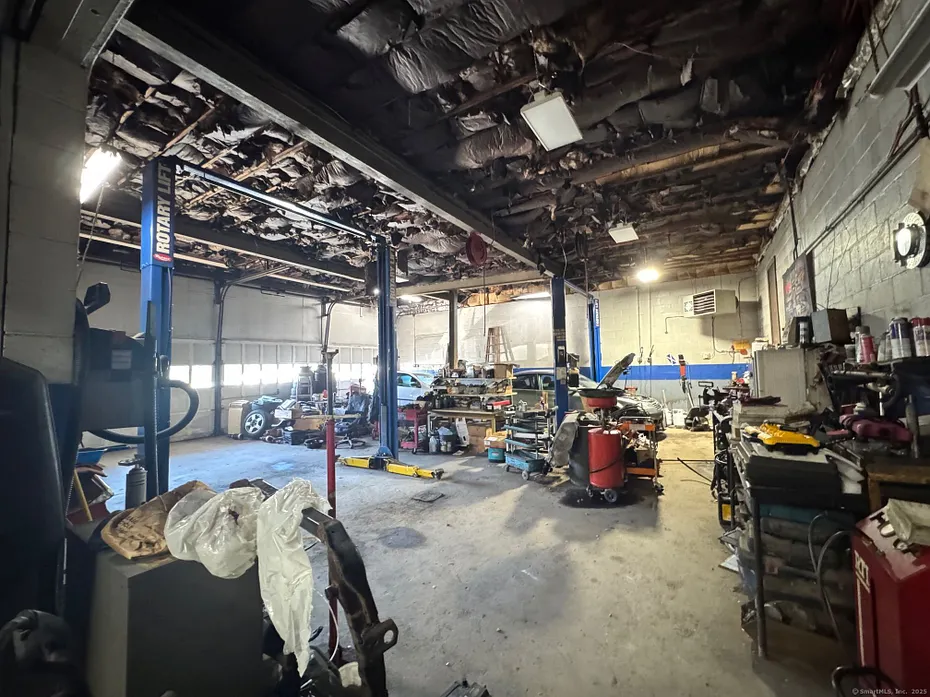 404 New Hartford Road Photo 6