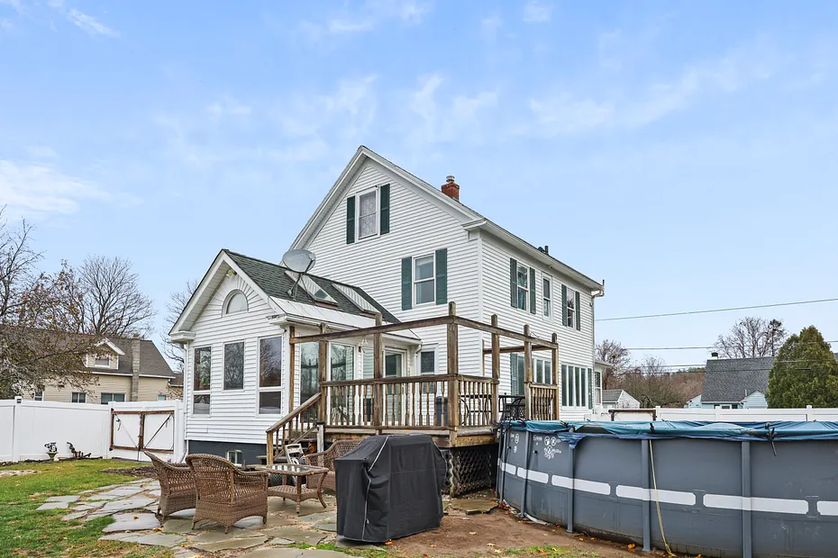 25 Calumet St Photo 42