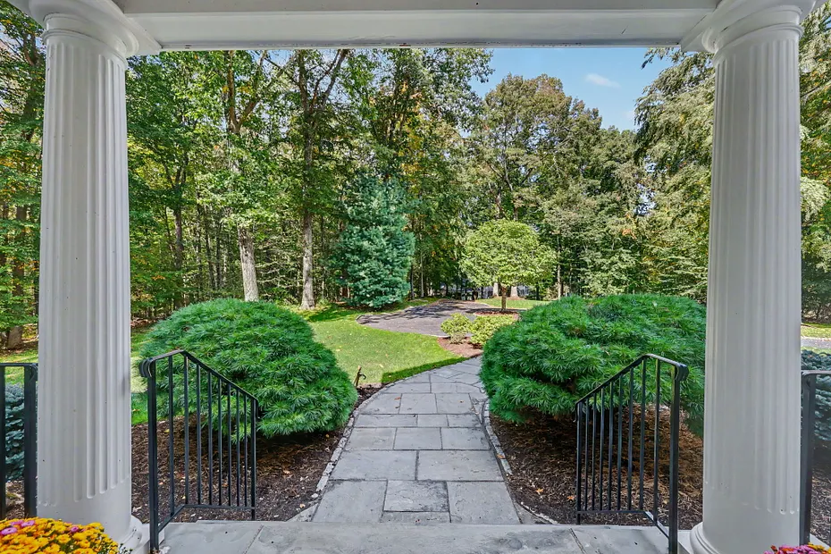 443 Brambley Hedge Circle Photo 9