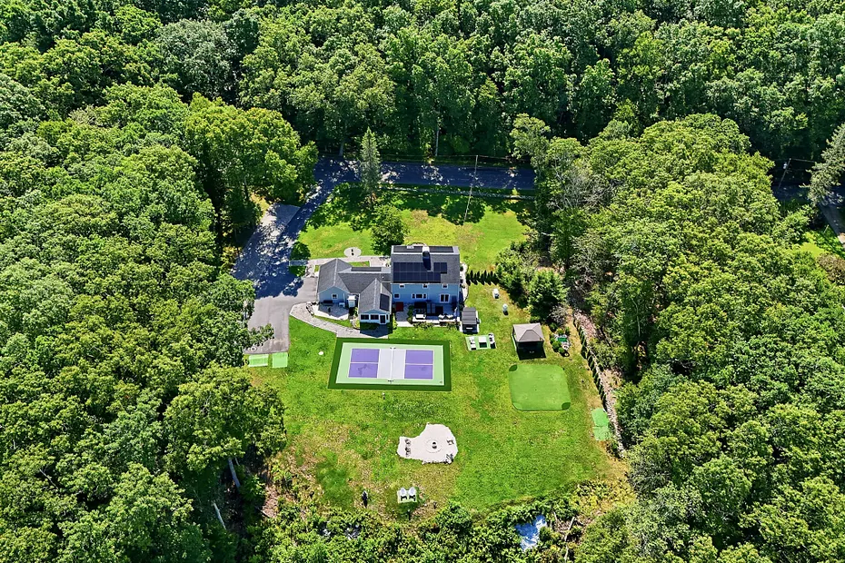 6 Jericho Drive Photo 2