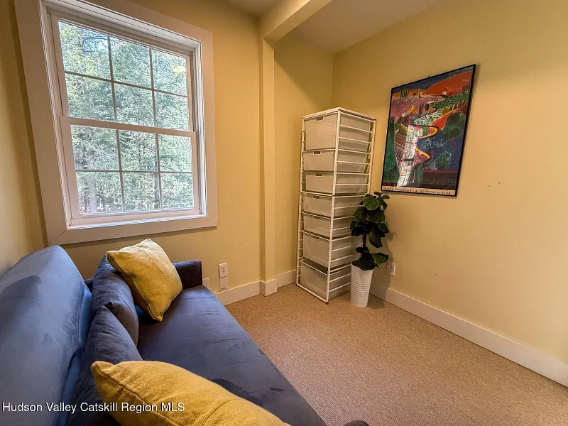 2211 W Hubbell Hill Road Photo 27