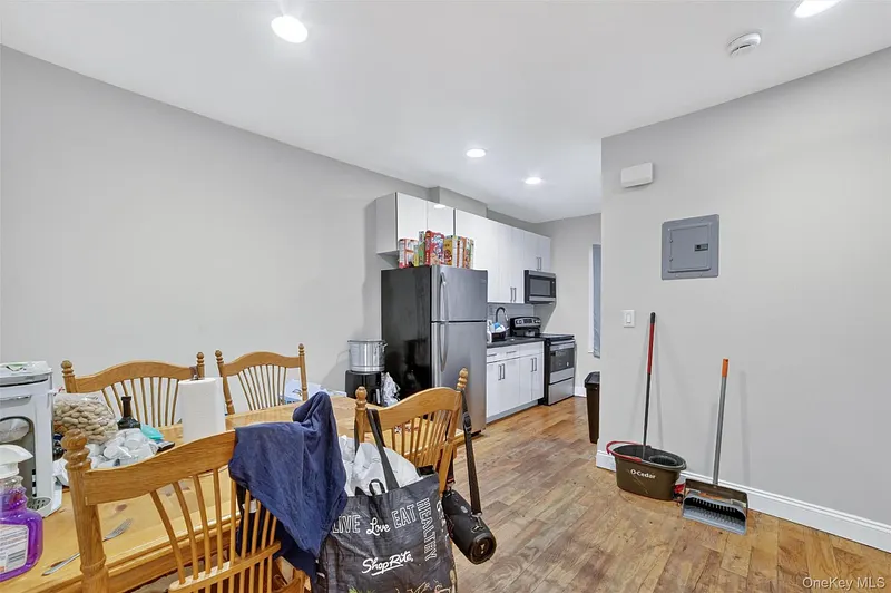 105 Palisade Avenue Photo 10