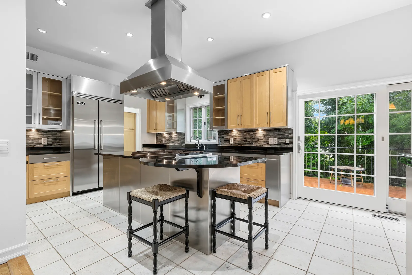 191 Beechmont Drive Photo 8