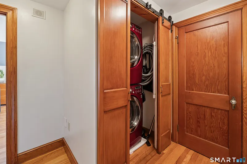 161 Upper State Street Photo 21
