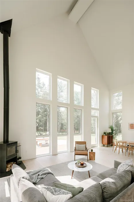 596 Perry Road Photo 15