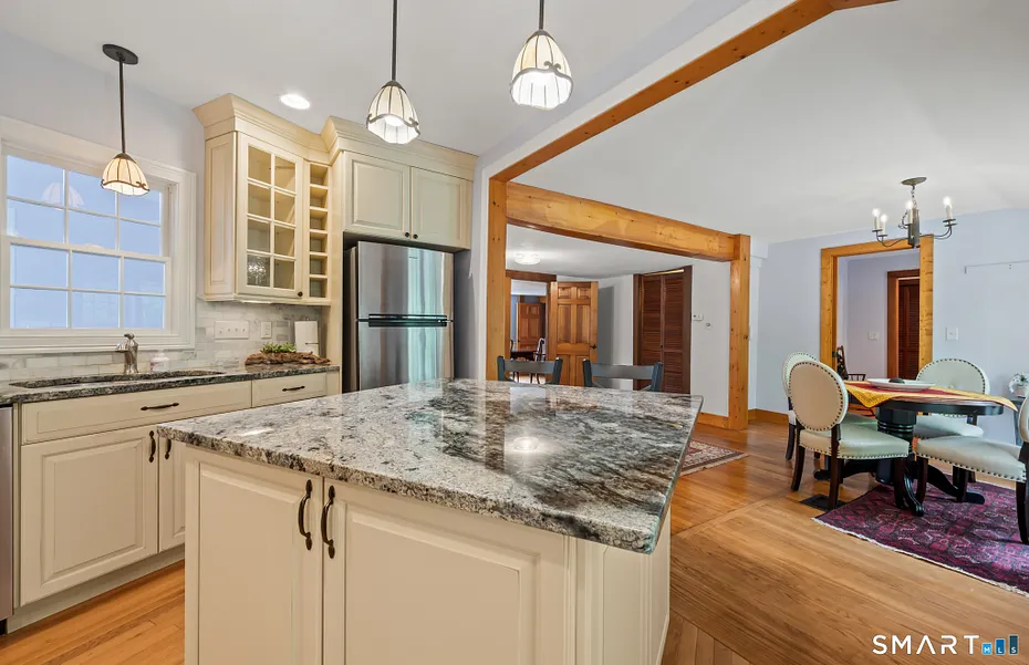 539 Hopewell Road Photo 11