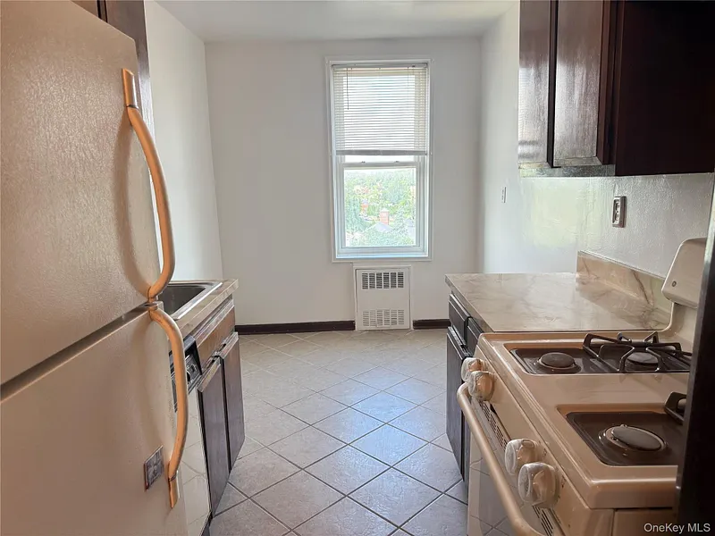 21 Fairview Avenue  #518 Photo 9