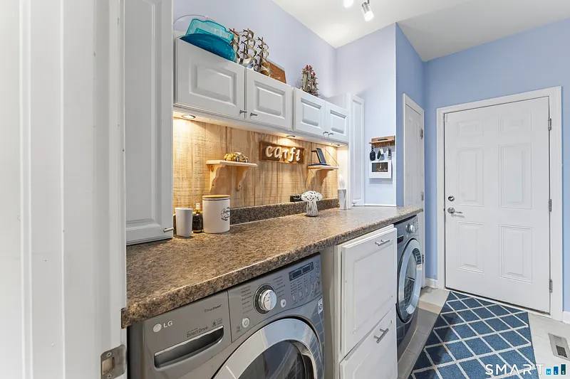 567 Inverness Court #567 Photo 24