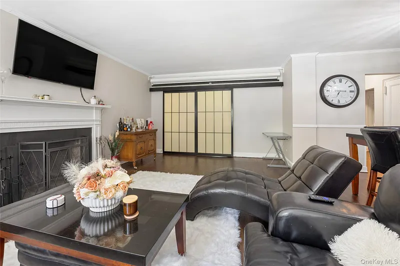 84 Pinewood Road  #1F Photo 13