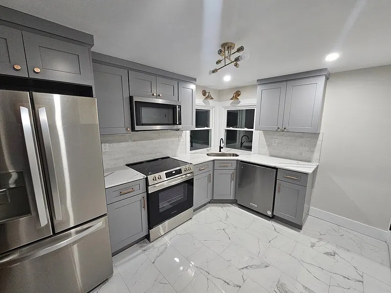850 Terry Ln Photo 2
