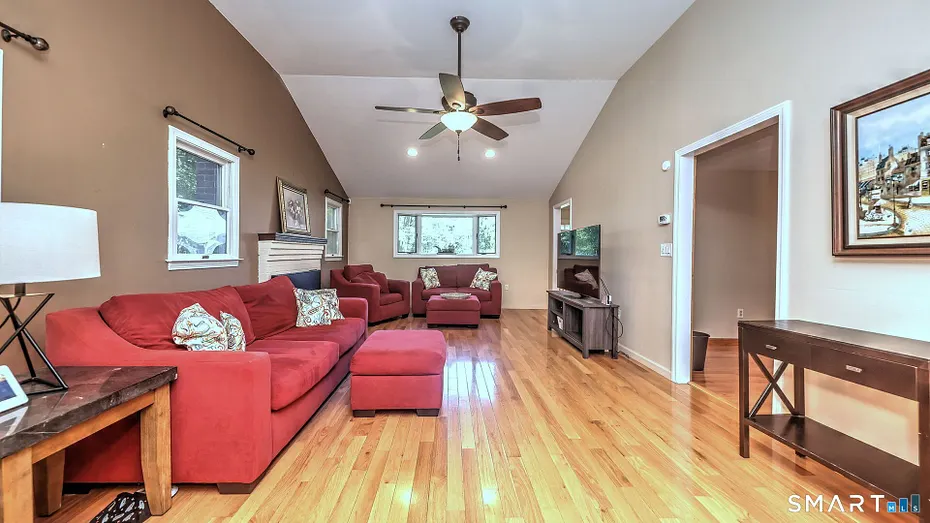 22 Central Avenue Photo 9