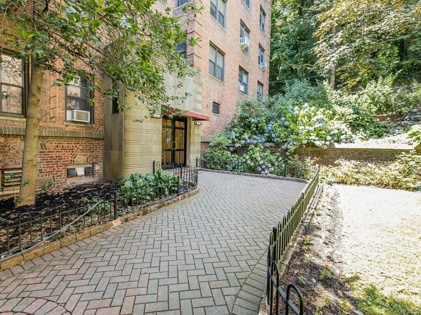 3015 Riverdale Avenue  #2k Photo 20