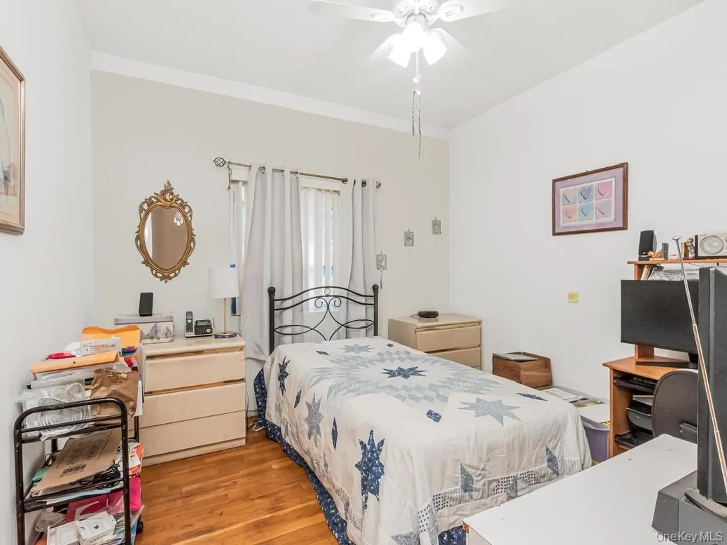 772 Home Street Photo 8