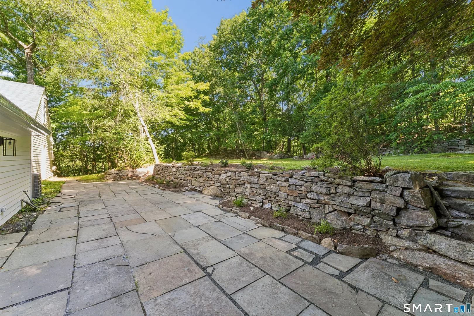 22 East Woods Road Photo 37
