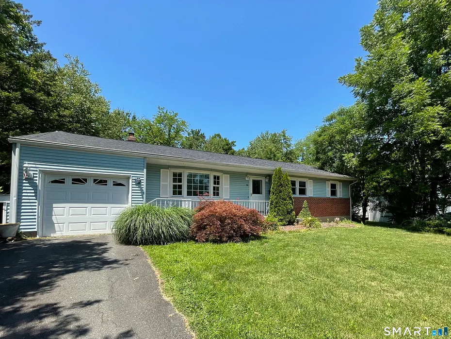 35 Woodmont Road Photo 2