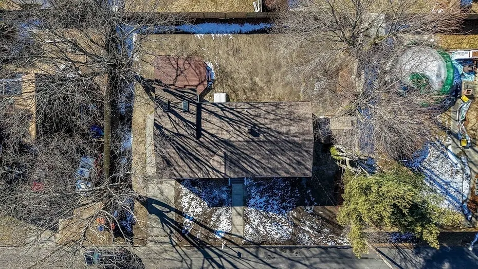 10 Saratoga St Photo 27
