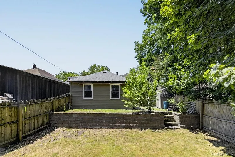 10 S Grand Avenue Photo 26