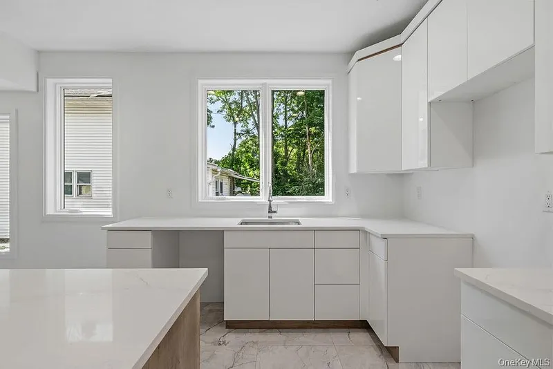 111 S Lake Street  #101 Photo 20