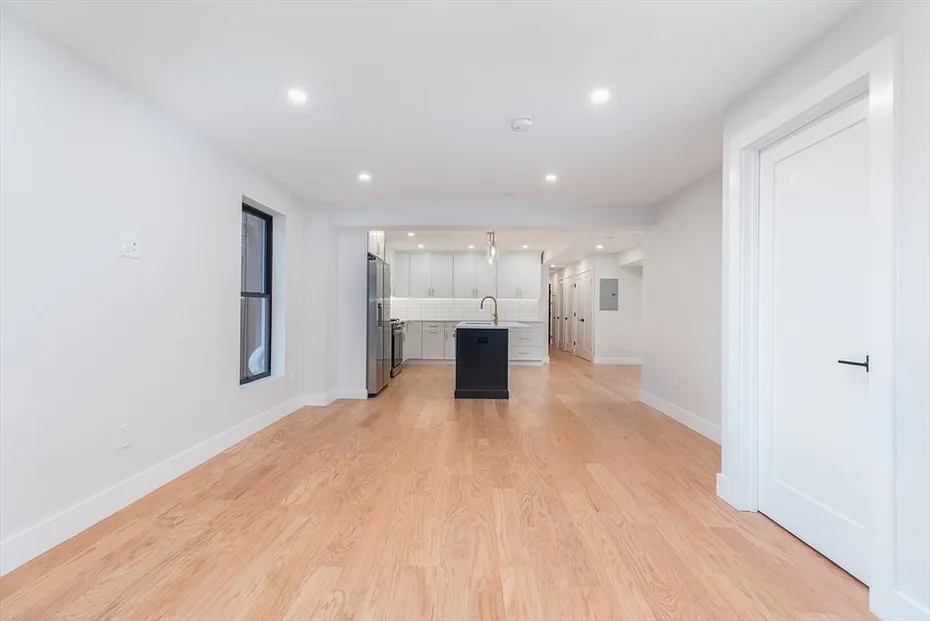 148 Falcon St #1 Photo 7