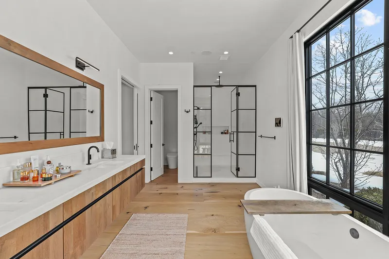 3031 Purchase Street Photo 14