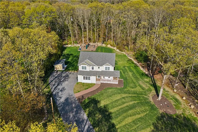 100 Franklin Road Photo 9