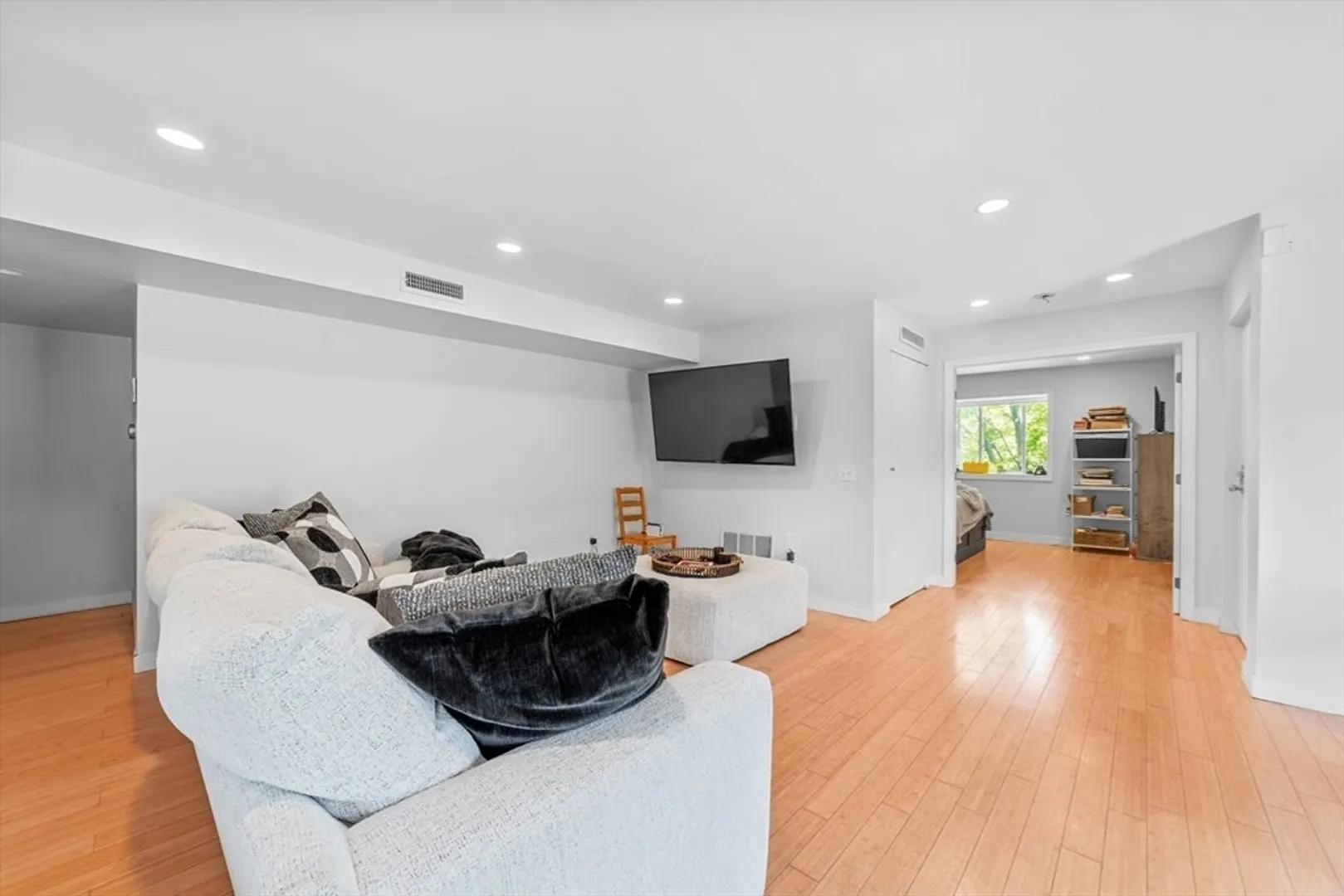 211 West Street  #10A Photo 2