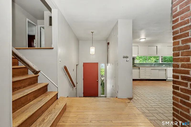 65 Whipple Road Photo 5