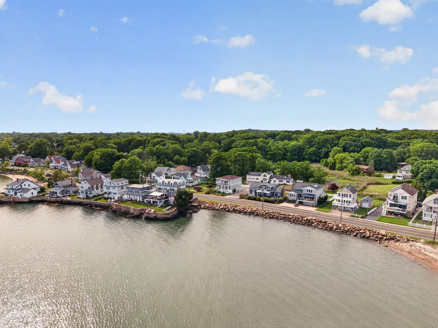 284 Shore Drive Photo 2